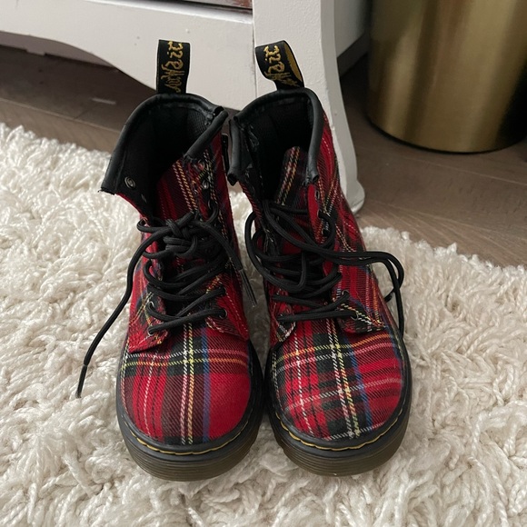 Doc Martens - Picture 2 of 3